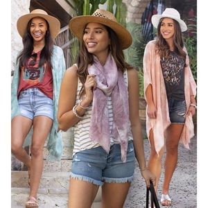 NWT Grace & Lace Tye Die Poncho/Scarf in coral